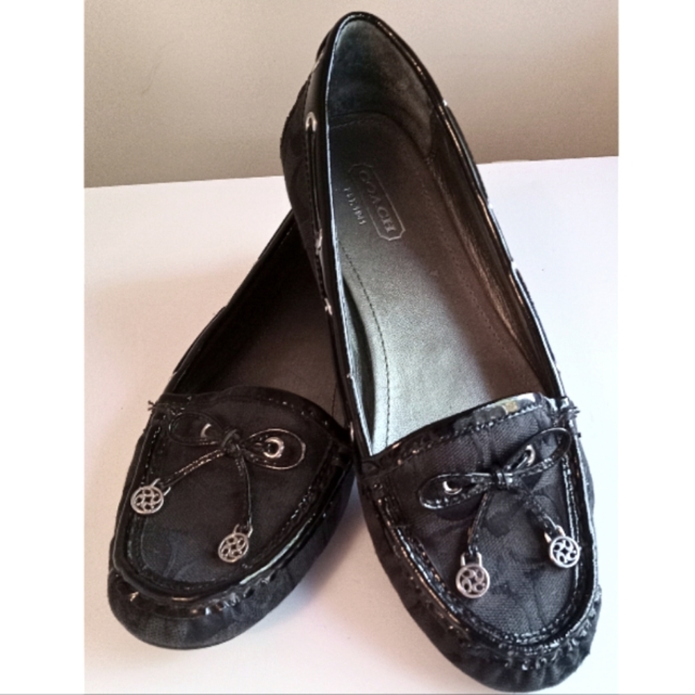 Coach Finna Flats Size 6.5 (Fits size 6)